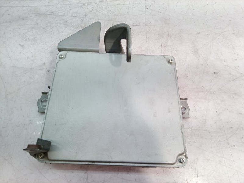 Recambio de centralita motor uce para toyota prius (nhw20) basis referencia OEM IAM 8966147110 8966147110 2751001633