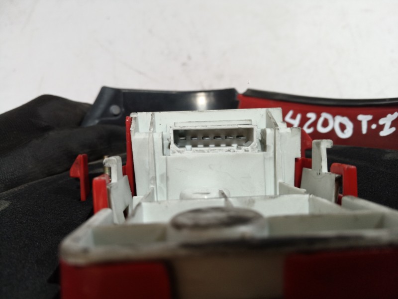 Recambio de piloto trasero izquierdo para audi a3 (8l) 1.9 tdi ambiente referencia OEM IAM 8L0945095A 8L0945095A 8L0945095