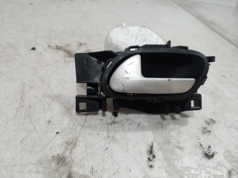 Recambio de maneta interior trasera izquierda para peugeot 207 confort referencia OEM IAM 96802456 96802456 96802456