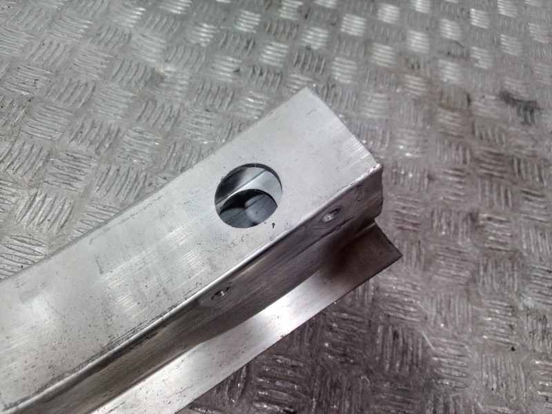 Recambio de refuerzo paragolpes delantero para audi a3 (8p) 1.6 fsi ambiente referencia OEM IAM 8P0807113 8P0807113 8P0807113