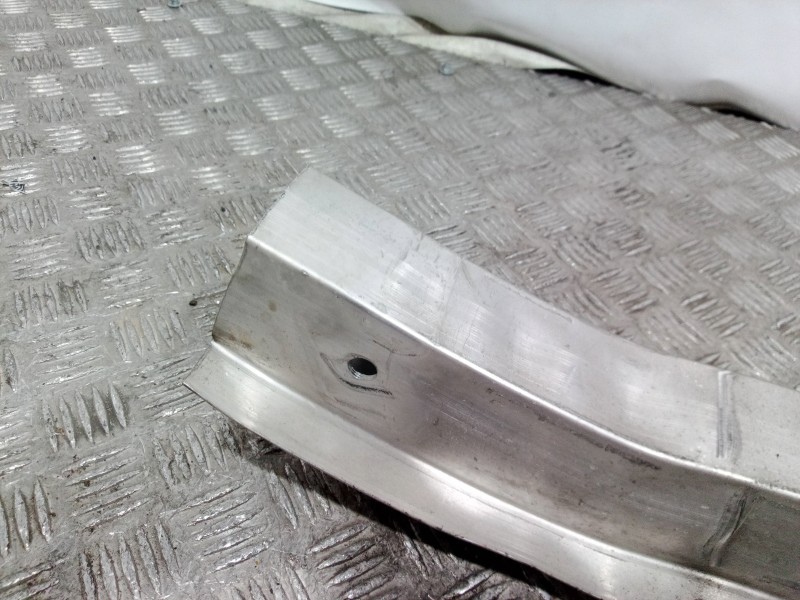 Recambio de refuerzo paragolpes delantero para audi a3 (8p) 1.6 fsi ambiente referencia OEM IAM 8P0807113 8P0807113 8P0807113