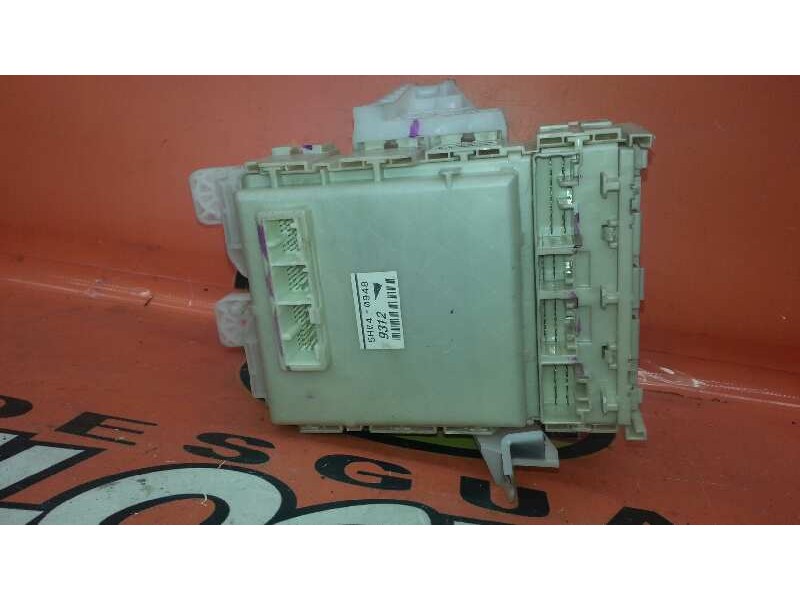 Recambio de caja reles / fusibles para toyota prius (nhw20) basis referencia OEM IAM 8262047040 8262047040 8262047040