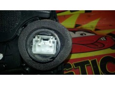 Recambio de cerradura puerta trasera izquierda para toyota prius (nhw20) basis referencia OEM IAM 6906047041 6906047041 69060470 2