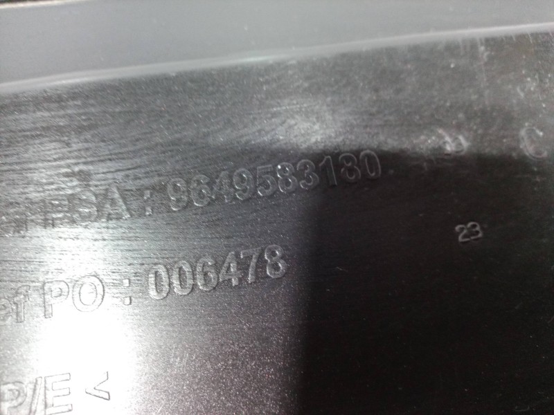 Recambio de defensa delantera para peugeot 207 confort referencia OEM IAM 9649583180 9649583180 9649583180