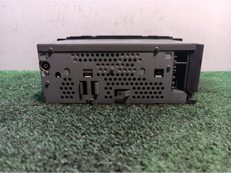 Recambio de sistema audio / radio cd para chrysler grand voyager limited referencia OEM IAM  P05064385AF P05064385