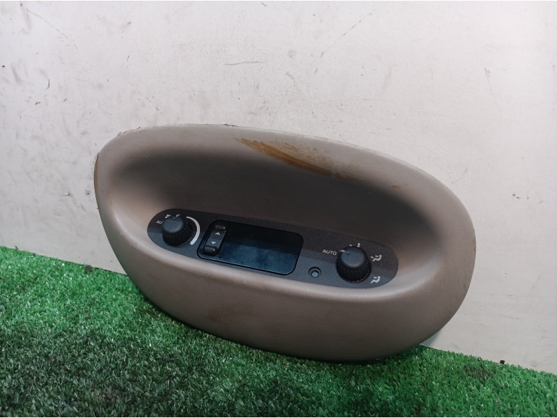 Recambio de pantalla multifuncion para chrysler grand voyager limited referencia OEM IAM  P05005009AC 12209099