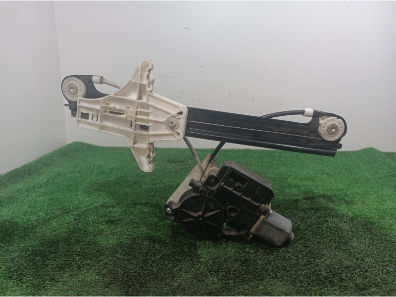 Recambio de elevalunas trasero izquierdo para volkswagen polo (6r1) advance referencia OEM IAM 6R0959811F S850311053B 