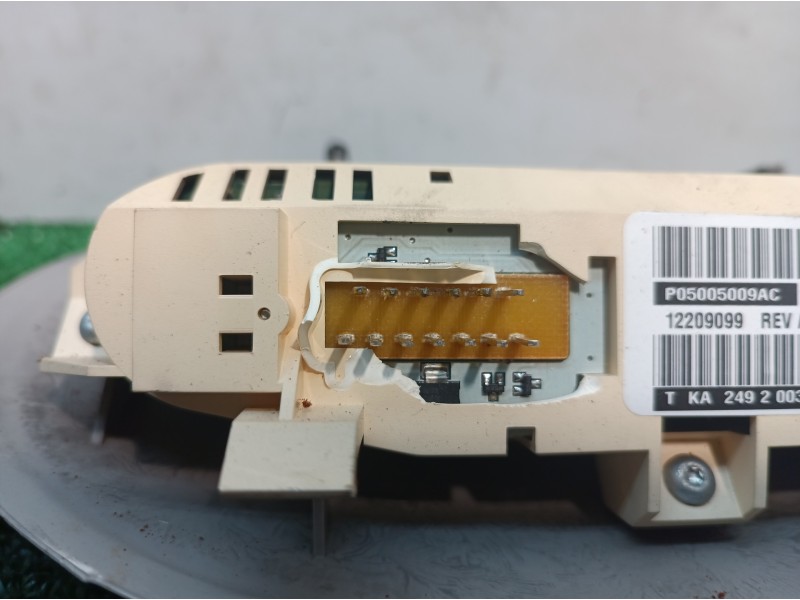 Recambio de pantalla multifuncion para chrysler grand voyager limited referencia OEM IAM  P05005009AC 12209099