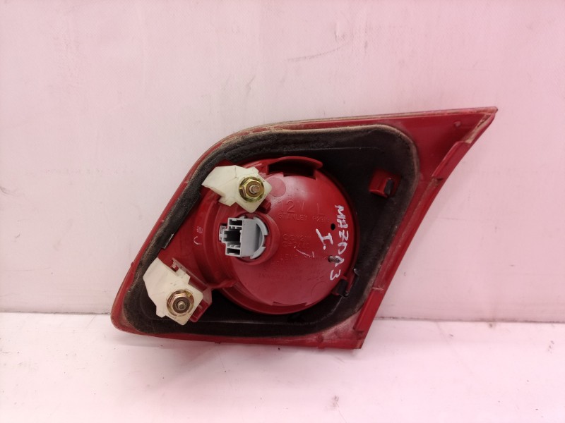 Recambio de piloto trasero izquierdo interior para mazda 3 berlina (bk) referencia OEM IAM   