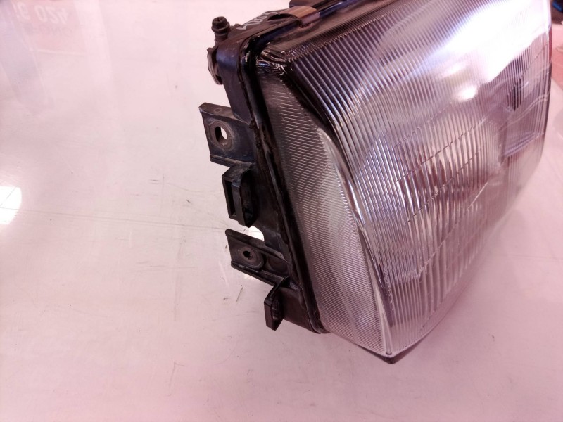 Recambio de faro derecho para mitsubishi montero (v20/v40) 2500 td gl (2-ptas.) referencia OEM IAM  11037753 11037747