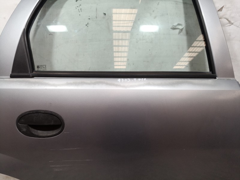 Recambio de puerta trasera derecha para opel corsa c sri referencia OEM IAM   
