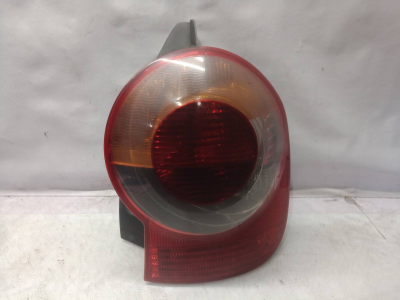 Recambio de piloto trasero derecho para renault modus confort dynamique referencia OEM IAM 8200212204 8200212204 8200212204