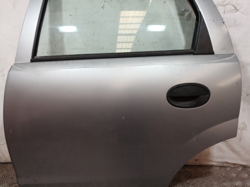 Recambio de puerta trasera izquierda para opel corsa c sri referencia OEM IAM   