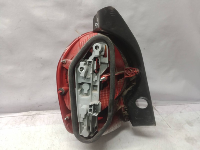 Recambio de piloto trasero derecho para renault modus confort dynamique referencia OEM IAM 8200212204 8200212204 8200212204