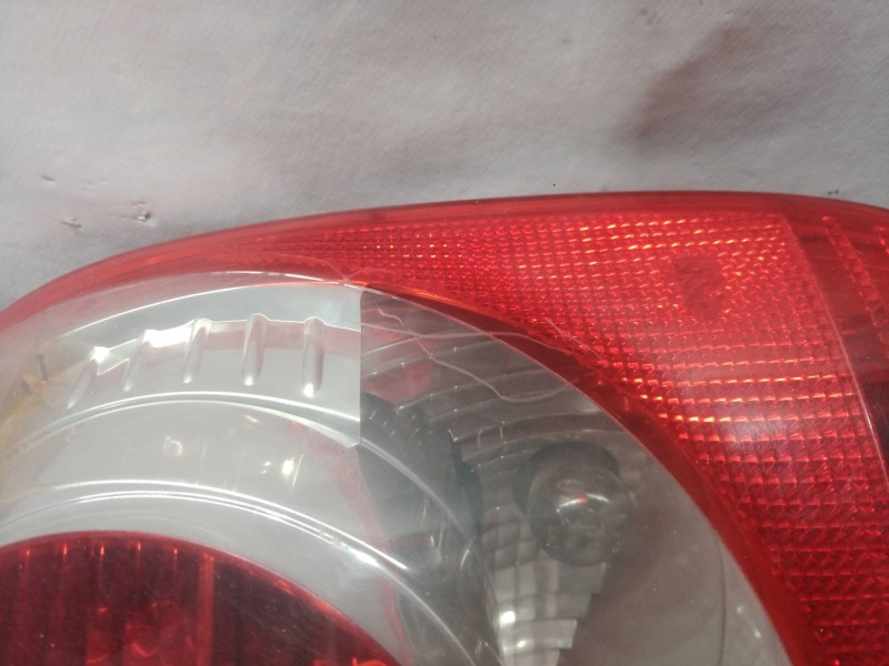 Recambio de piloto trasero derecho para renault modus confort dynamique referencia OEM IAM 8200212204 8200212204 8200212204