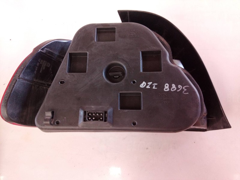 Recambio de piloto trasero derecho para bmw serie 5 berlina (e39) 530d referencia OEM IAM 8358032 2VP00724002 14603400