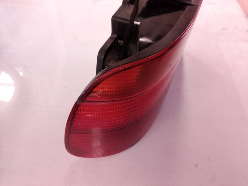 Recambio de piloto trasero izquierdo para bmw serie 5 berlina (e39) 530d referencia OEM IAM 8358031 2VP00724001 14603300