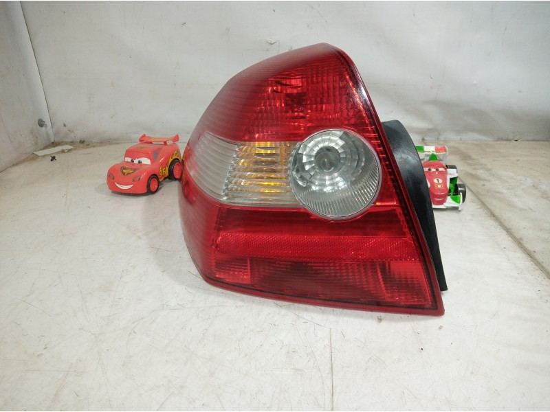 Recambio de piloto trasero izquierdo para renault megane ii classic berlina referencia OEM IAM   