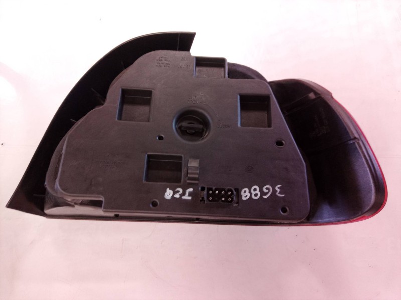 Recambio de piloto trasero izquierdo para bmw serie 5 berlina (e39) 530d referencia OEM IAM 8358031 2VP00724001 14603300