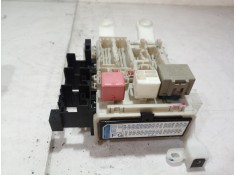 Recambio de caja reles / fusibles para toyota rav 4 (a3) executive referencia OEM IAM 8273042011 8273042011 8273042011 2