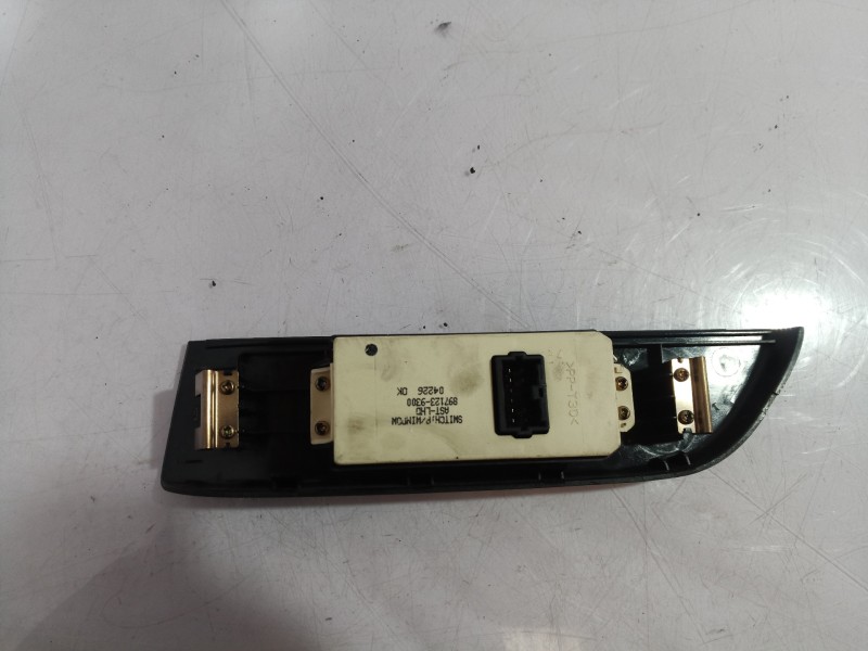 Recambio de mando elevalunas delantero derecho para isuzu rodeo referencia OEM IAM 8971239300 8971239300 8971239300
