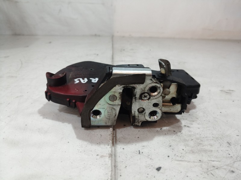 Recambio de cerradura maletero / porton para toyota rav 4 (a3) executive referencia OEM IAM A046693 A046693 A046693