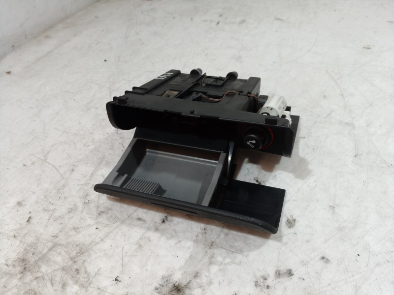 Recambio de cenicero para audi tt (8n3/8n9) 1.8 t coupe (110kw) referencia OEM IAM 8N0857951 8N0857951 8N0857951