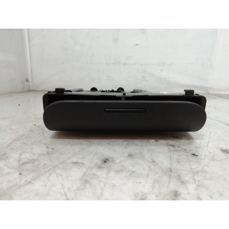 Recambio de cenicero para audi tt (8n3/8n9) 1.8 t coupe (110kw) referencia OEM IAM 8N0857951 8N0857951 8N0857951