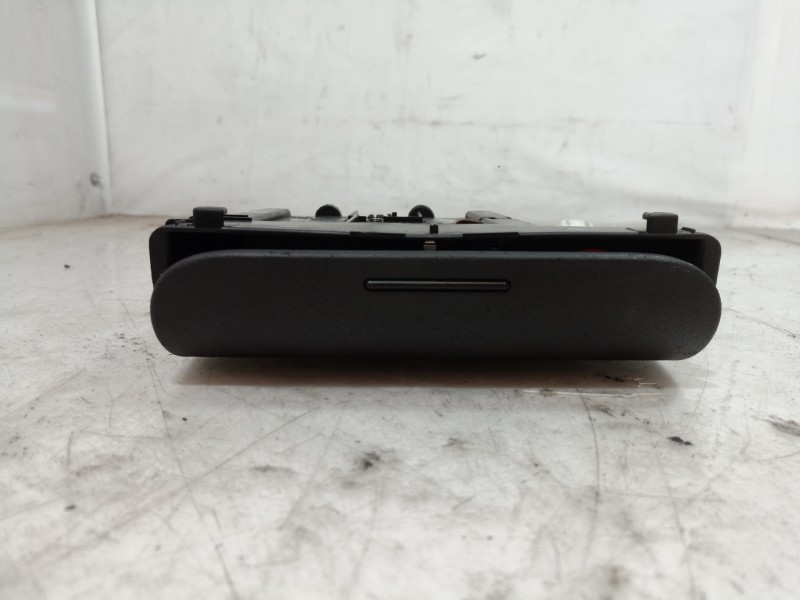 Recambio de cenicero para audi tt (8n3/8n9) 1.8 t coupe (110kw) referencia OEM IAM 8N0857951 8N0857951 8N0857951
