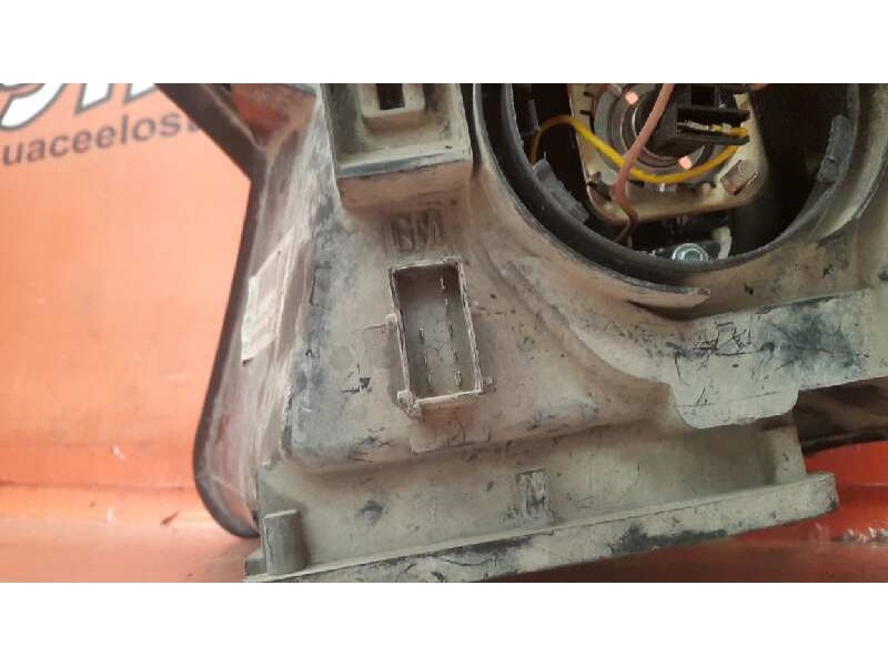 Recambio de faro derecho para opel meriva cosmo referencia OEM IAM 93321053  