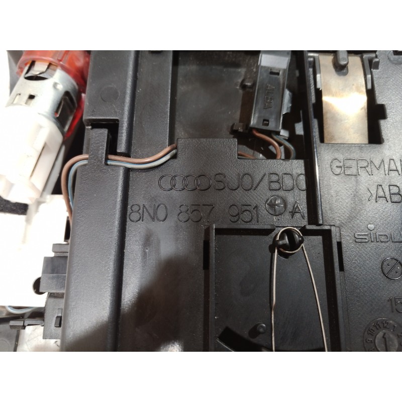 Recambio de cenicero para audi tt (8n3/8n9) 1.8 t coupe (110kw) referencia OEM IAM 8N0857951 8N0857951 8N0857951