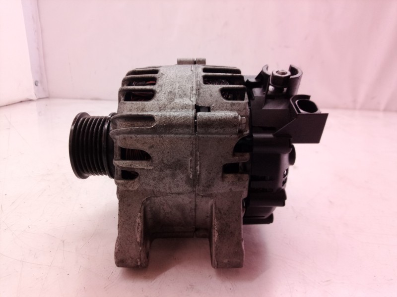 Recambio de alternador para ford tourneo courier (c4a) ambiente referencia OEM IAM 2612672B 2612672 AV6N10300
