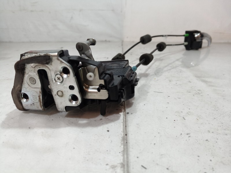 Recambio de cerradura puerta trasera derecha para toyota rav 4 (a3) executive referencia OEM IAM A046693 A046693 A046693