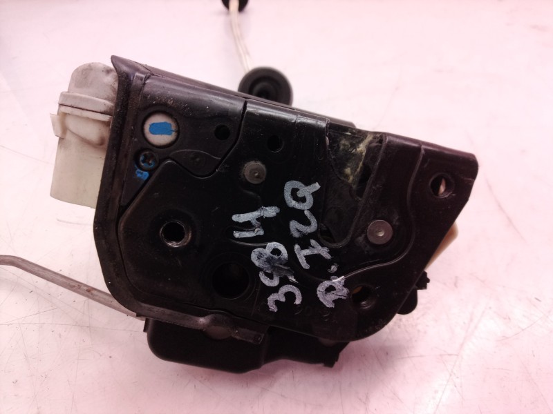 Recambio de cerradura puerta delantera izquierda para audi a6 berlina (4f2) 3.0 tdi quattro (165kw) referencia OEM IAM   