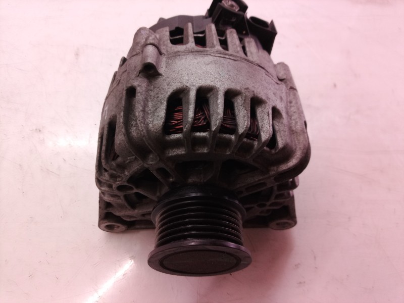 Recambio de alternador para ford tourneo courier (c4a) ambiente referencia OEM IAM 2612672B 2612672 AV6N10300
