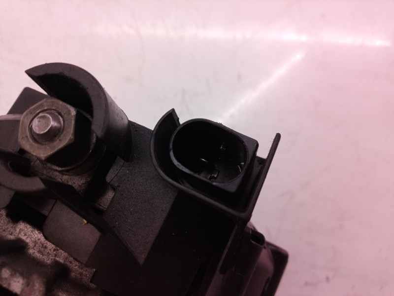 Recambio de alternador para ford tourneo courier (c4a) ambiente referencia OEM IAM 2612672B 2612672 AV6N10300