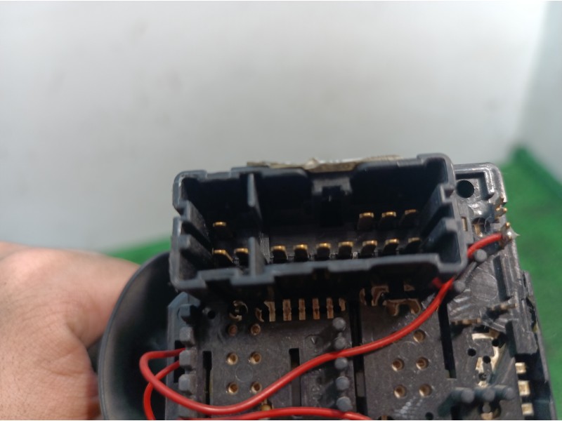 Recambio de mando limpia para dacia dokker ambiance referencia OEM IAM E10670223 E10670223 E10670223