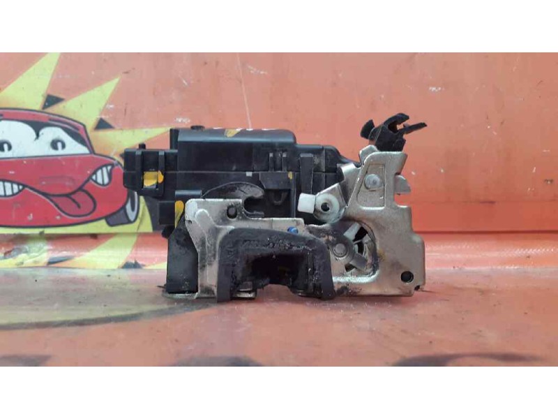 Recambio de cerradura puerta delantera derecha para dacia dokker ambiance referencia OEM IAM 805025267R  