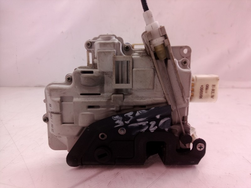 Recambio de cerradura puerta trasera izquierda para audi a6 berlina (4f2) 3.0 tdi quattro (165kw) referencia OEM IAM   