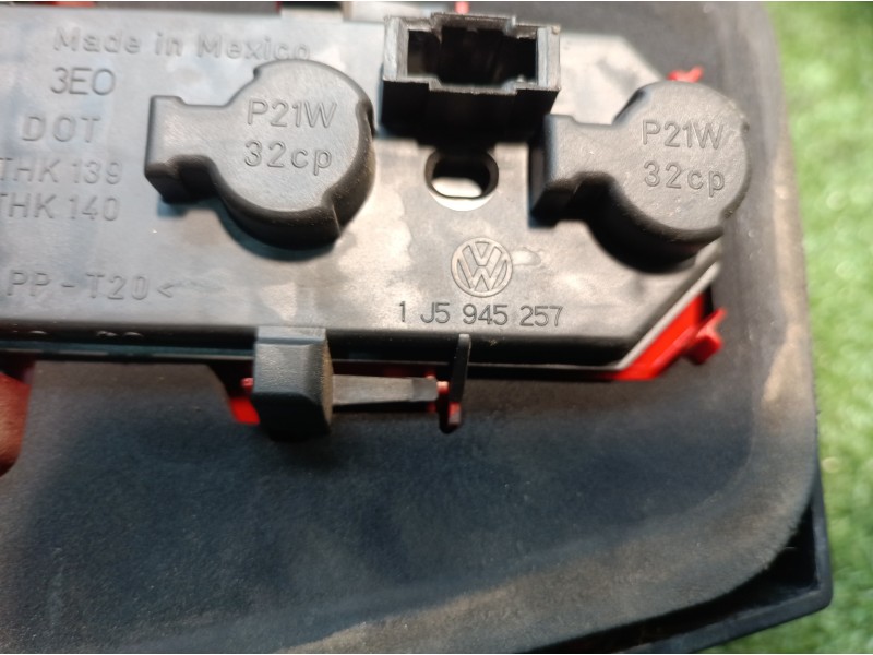 Recambio de piloto trasero derecho para volkswagen bora berlina (1j2) highline referencia OEM IAM 1J5945096AA 1J5945096 1J594511