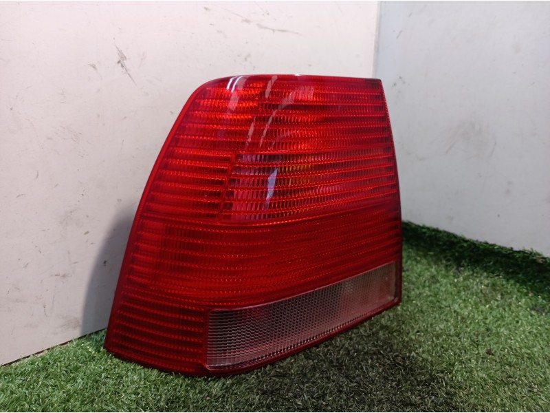 Recambio de piloto trasero izquierdo para volkswagen bora berlina (1j2) highline referencia OEM IAM 1J5945095AA 1J5945095AA 1J59