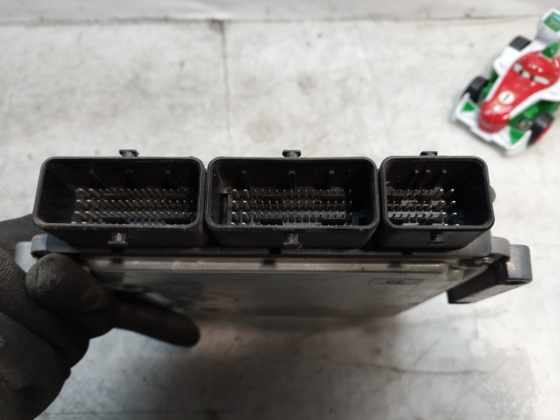 Recambio de centralita motor uce para dacia dokker ambiance referencia OEM IAM 0281019147 0281019147 237102213R