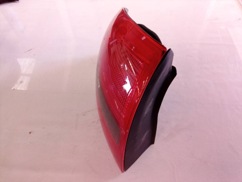 Recambio de piloto trasero izquierdo para audi a6 berlina (4b2) 1.8 t referencia OEM IAM 4B5945095 4B5945095 4B5945095