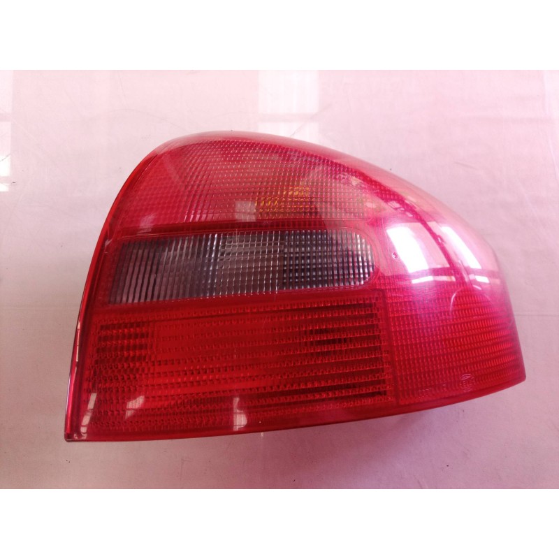 Recambio de piloto trasero derecho para audi a6 berlina (4b2) 1.8 t referencia OEM IAM 4B5945096 4B5945096 4B5945096