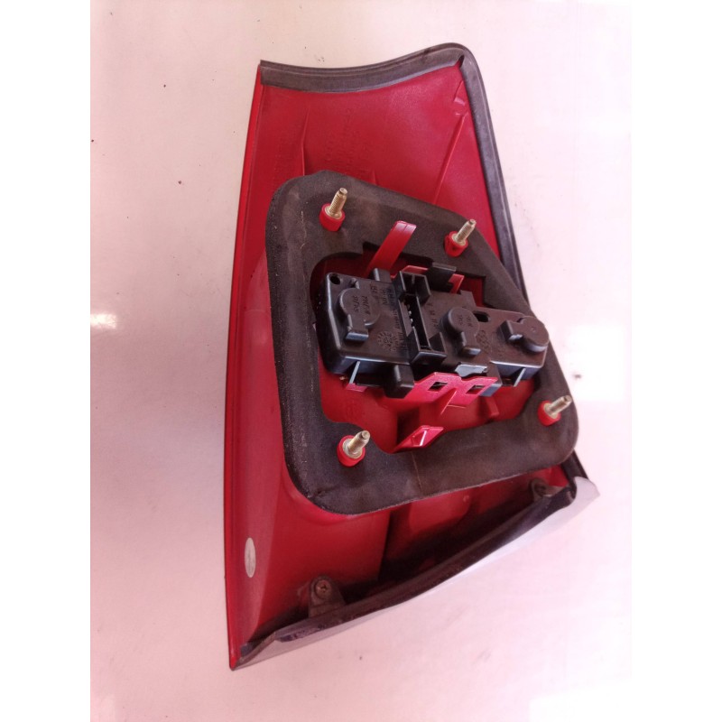 Recambio de piloto trasero derecho para audi a6 berlina (4b2) 1.8 t referencia OEM IAM 4B5945096 4B5945096 4B5945096