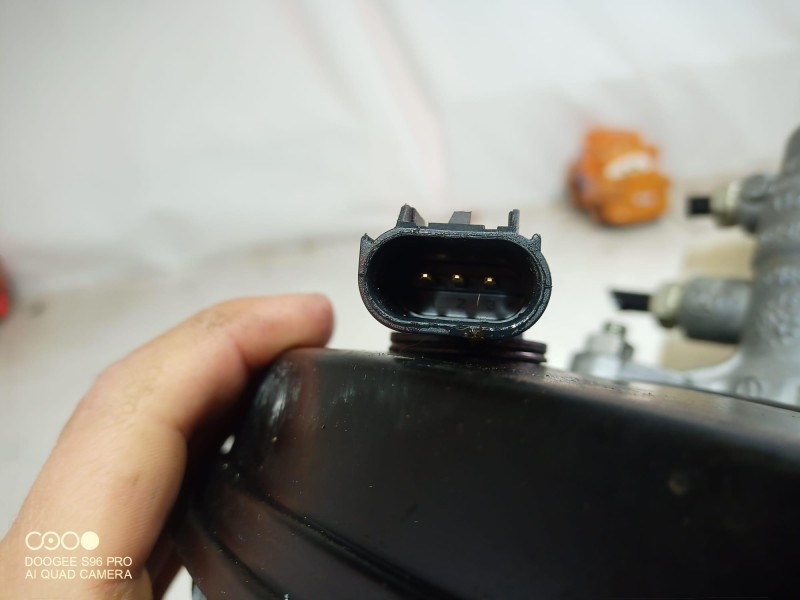 Recambio de servofreno para ford c-max edition referencia OEM IAM DV612B195KA DV612B195KA DV612B195KA