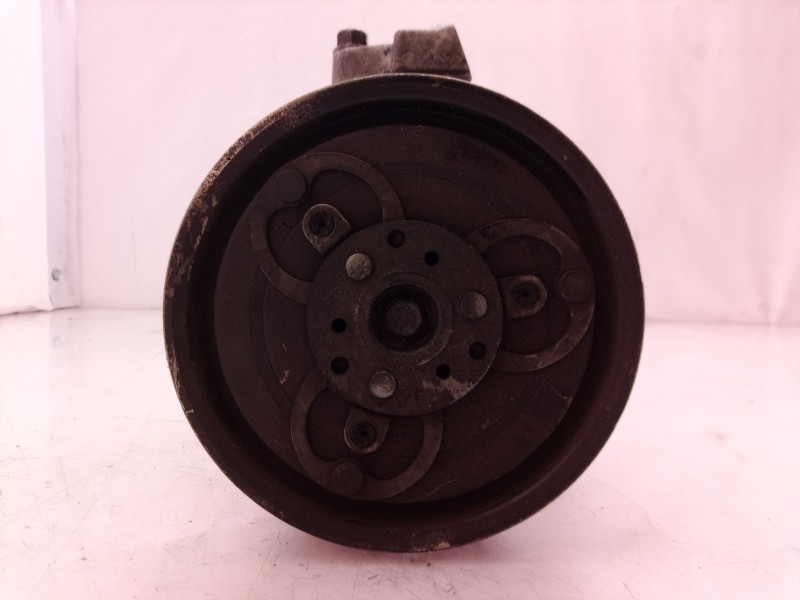 Recambio de compresor aire acondicionado para ssangyong kyron 200 xdi 2wd referencia OEM IAM 6641300015 6641300015 6641300015