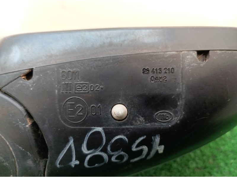 Recambio de retrovisor derecho para peugeot 406 berlina (s1/s2) stdt referencia OEM IAM 96413210 96413210 96413210