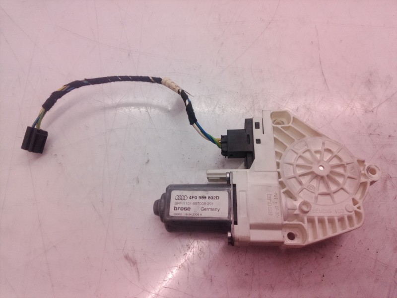 Recambio de motor elevalunas delantero derecho para audi a6 berlina (4f2) 3.0 tdi quattro (165kw) referencia OEM IAM 4F0959802D 