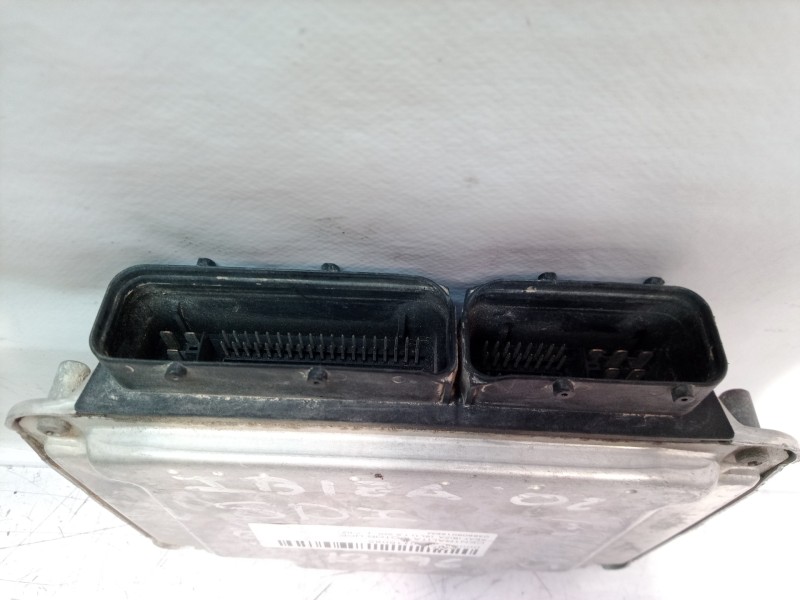 Recambio de centralita motor uce para seat ibiza (6l1) 1.9 sdi referencia OEM IAM 038906012EM 038906012 0281010690